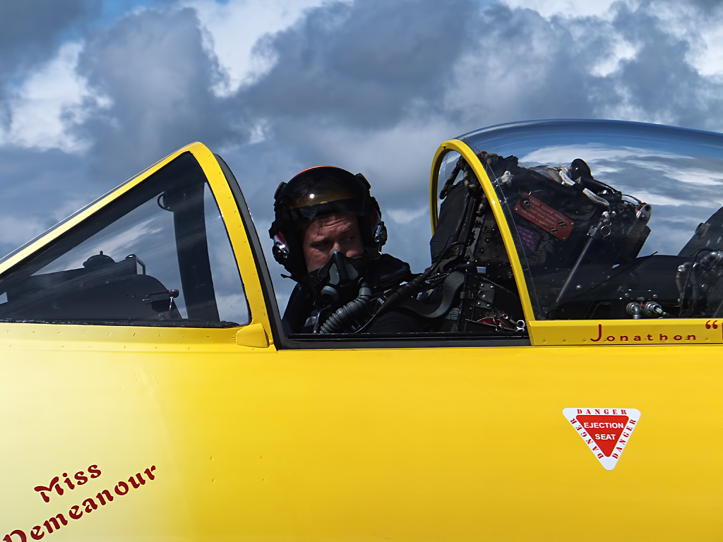 Miss Demeanour has a new pilot!